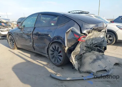 2022 Tesla Model Y Performance Dual Motor All-Wheel Drive z USA, uszkodzony, nr VIN 7SAYGDEF0NF337184